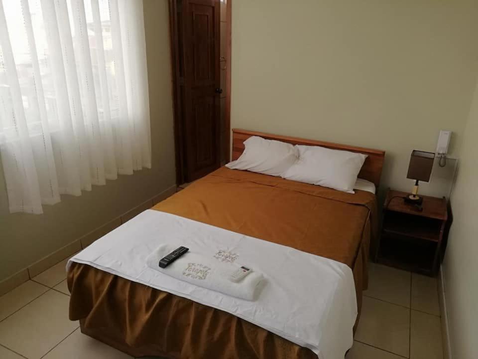 Отель Tarapoto Hostal *** Икитос Экстерьер фото